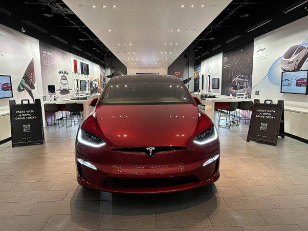 Tesla and BYD clash for top spot amidst dismal earnings and economic headwinds