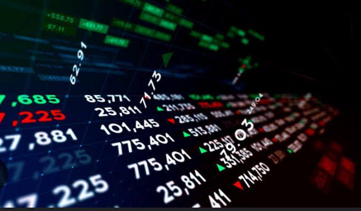 ASX Edges Higher as Small Caps and Tech Shine Amid Global Market Jitters