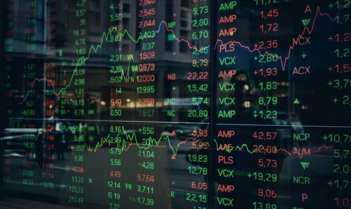 ASX Update: Block Surges 27% on AI Restructuring While Coles Drops as Profit Hit Exposes Retail Pressures