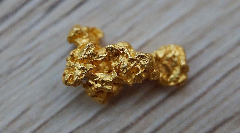 Sunshine Metals hits record grade at Sybil; shallow gold sparks fresh interest in Ravenswood hub