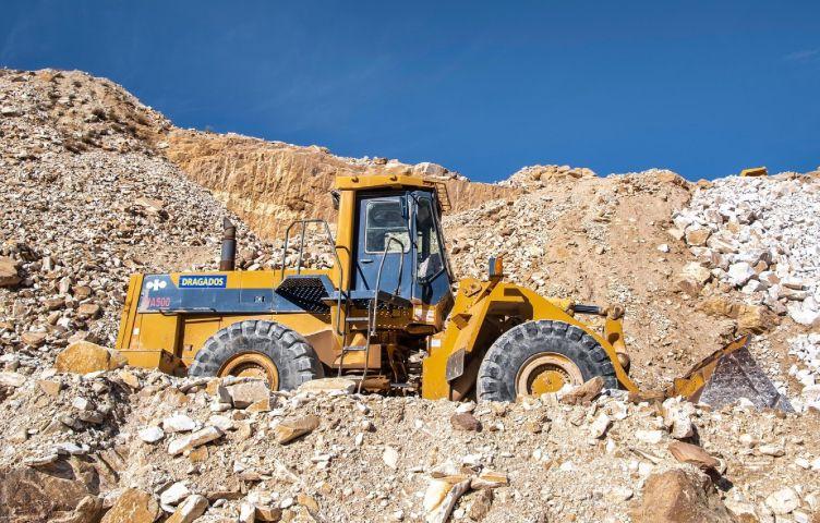 IperionX Accelerates Titanium Growth with $70M Raise Amid First U.S. Army Contract Milestone